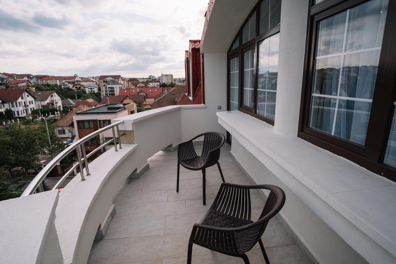 Norm Hill Hotel Cluj-Napoca Eksteriør billede